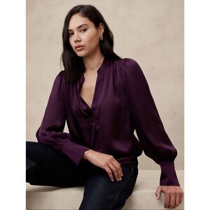 Banana Republic Crinkle Volume Sleeve Blouse in Pinot Noir Women’s Size S